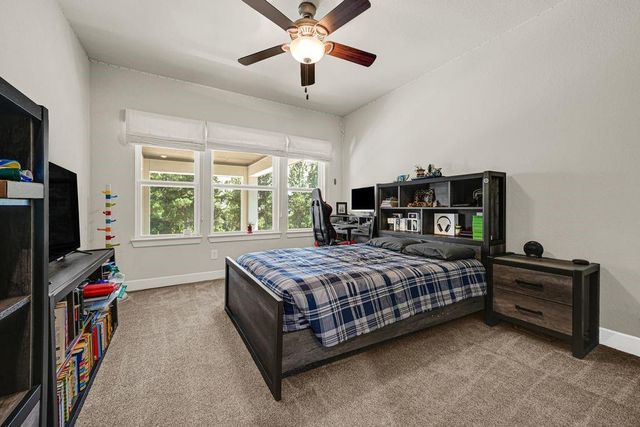 119 S Curly Willow Circle, Tomball, TX 77375