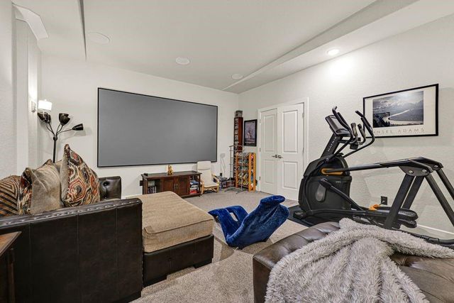 119 S Curly Willow Circle, Tomball, TX 77375