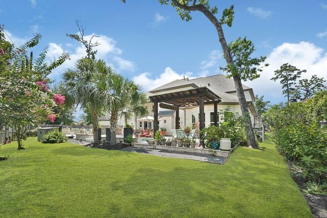 119 S Curly Willow Circle, Tomball, TX 77375