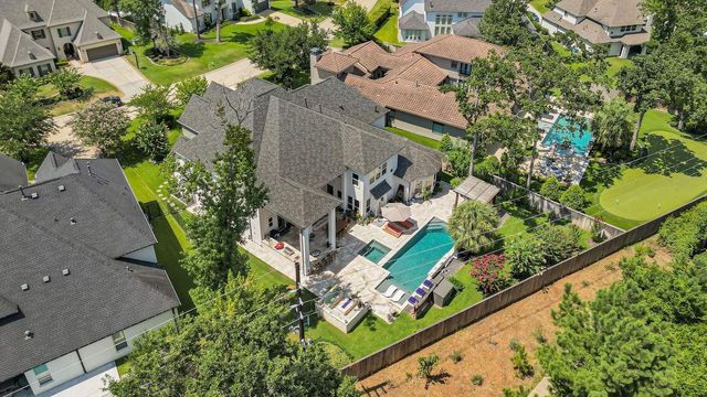 119 S Curly Willow Circle, Tomball, TX 77375