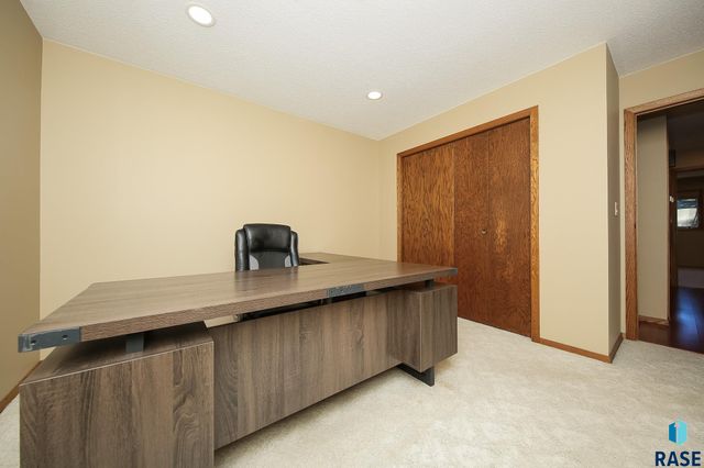 304 E Autumn Ln Lane, Sioux Falls, SD 57105