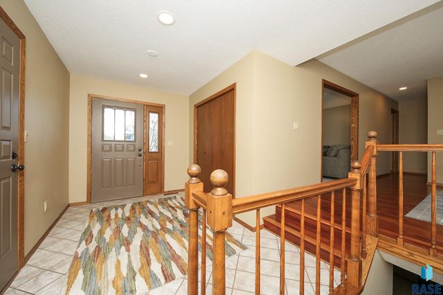 304 E Autumn Ln Lane, Sioux Falls, SD 57105