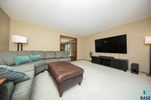 304 E Autumn Ln Lane, Sioux Falls, SD 57105