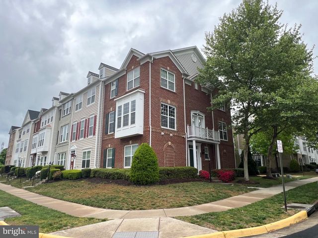 14878 POTOMAC BRANCH DR, Woodbridge, VA 22191