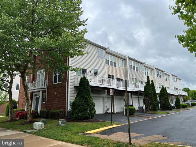 14878 POTOMAC BRANCH DR, Woodbridge, VA 22191