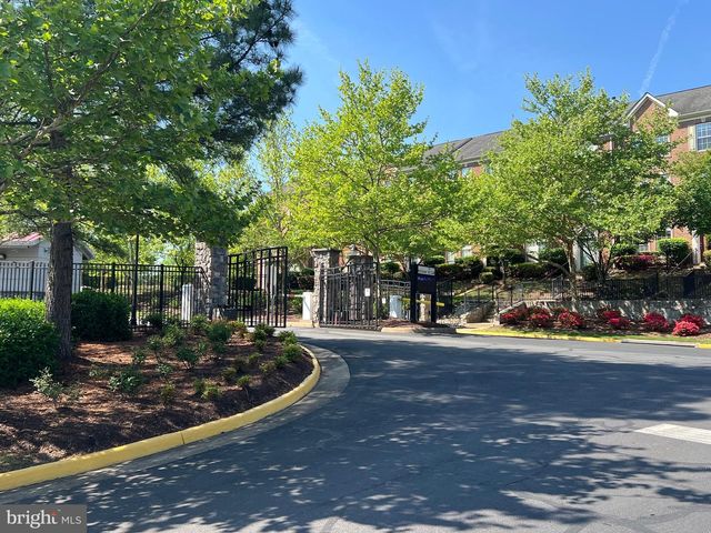 14878 POTOMAC BRANCH DR, Woodbridge, VA 22191