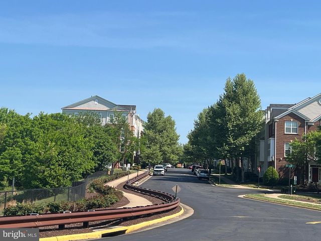 14878 POTOMAC BRANCH DR, Woodbridge, VA 22191