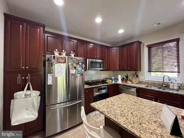 14878 POTOMAC BRANCH DR, Woodbridge, VA 22191