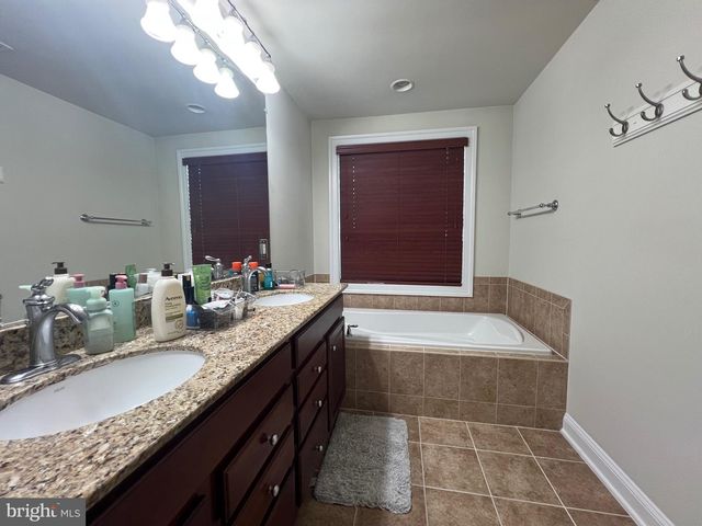 14878 POTOMAC BRANCH DR, Woodbridge, VA 22191