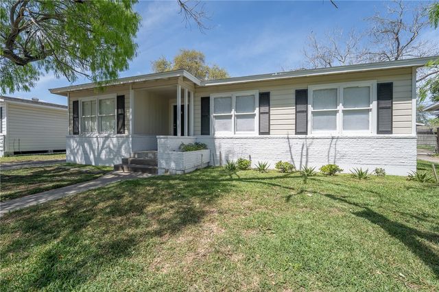 910 Wilshire Pl, Corpus Christi, TX 78411