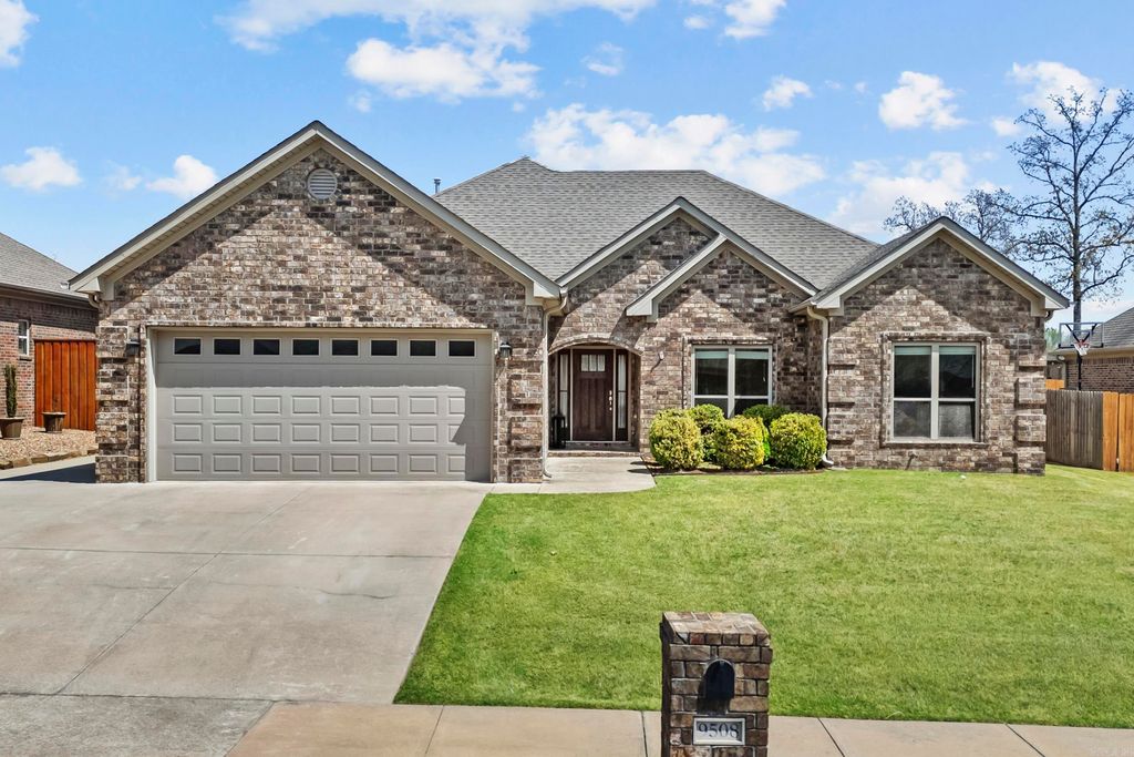 9508 Oak Forest Lane, Sherwood, AR 72120