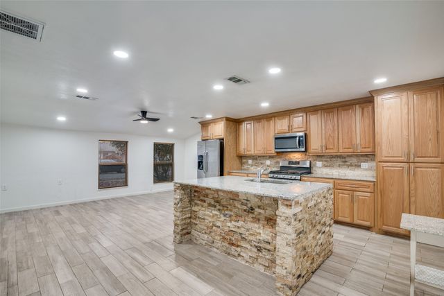 641 Freeman Drive, Garland, TX 75040