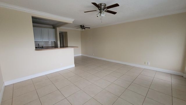 375 Camden P, West Palm Beach, FL 33417