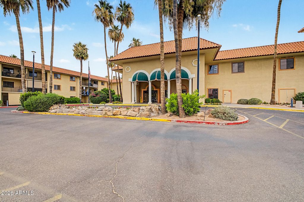 10330 W THUNDERBIRD Boulevard A209, Sun City, AZ 85351 — photo 2