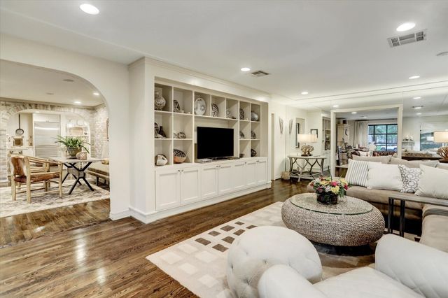 3735 Del Monte Drive, Houston, TX 77019