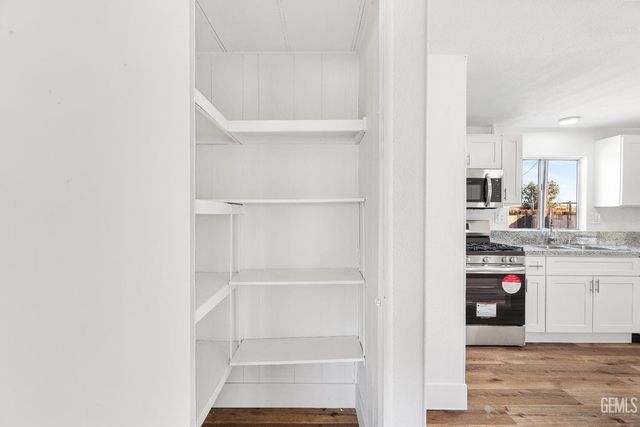 4610 Coronado W Street, Bakersfield, CA 93314