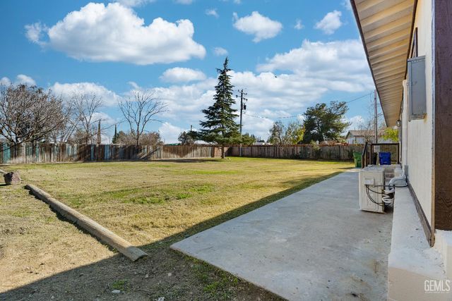 4610 Coronado W Street, Bakersfield, CA 93314