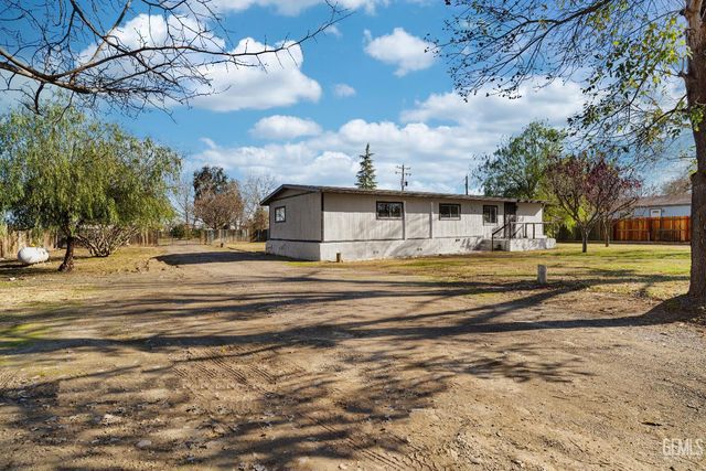 4610 Coronado W Street, Bakersfield, CA 93314