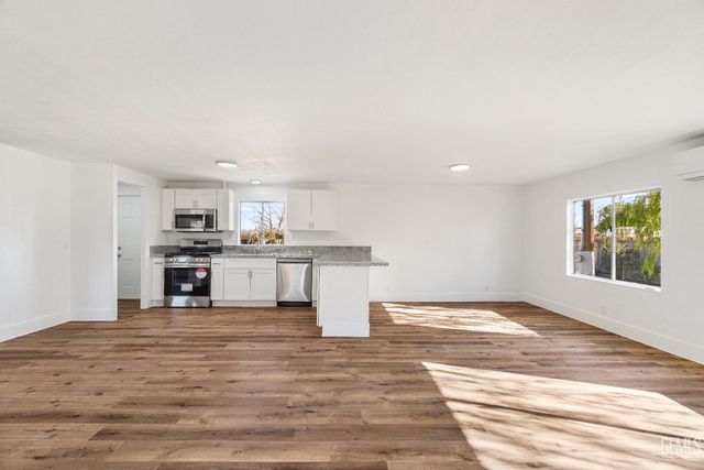 4610 Coronado W Street, Bakersfield, CA 93314