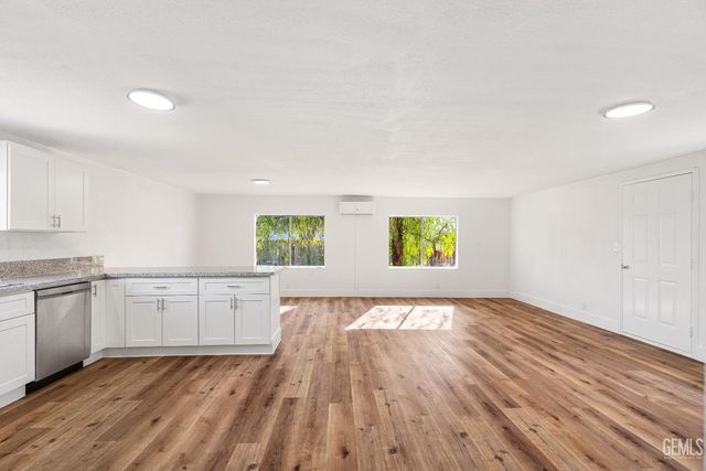 4610 Coronado W Street, Bakersfield, CA 93314