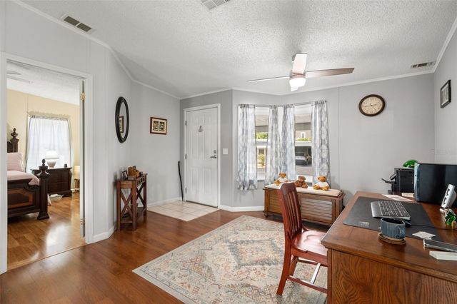 116 MOUNT ISLE AVENUE NE 116, St Petersburg, FL 33702