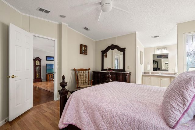 116 MOUNT ISLE AVENUE NE 116, St Petersburg, FL 33702