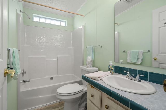 116 MOUNT ISLE AVENUE NE 116, St Petersburg, FL 33702