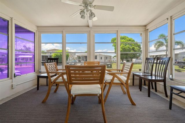 116 MOUNT ISLE AVENUE NE 116, St Petersburg, FL 33702