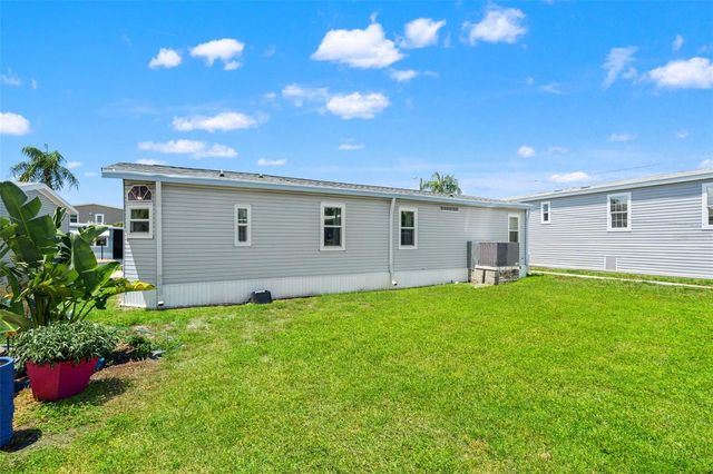 116 MOUNT ISLE AVENUE NE 116, St Petersburg, FL 33702