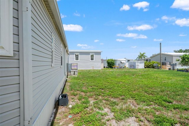 116 MOUNT ISLE AVENUE NE 116, St Petersburg, FL 33702