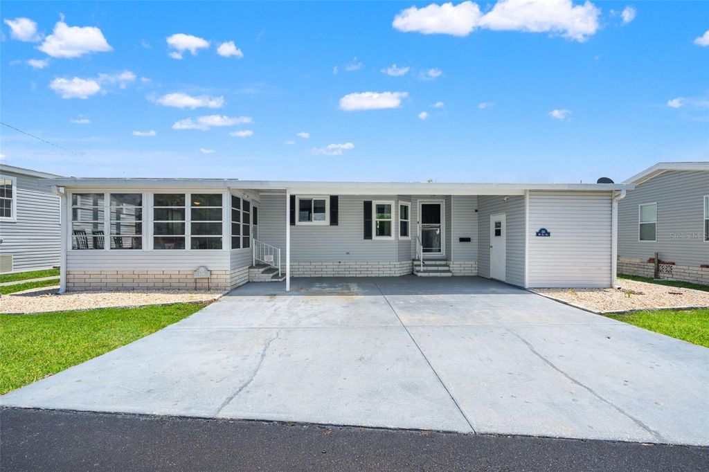 116 MOUNT ISLE AVENUE NE 116, St Petersburg, FL 33702
