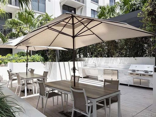 301 Altara Ave 527, Coral Gables, FL 33146