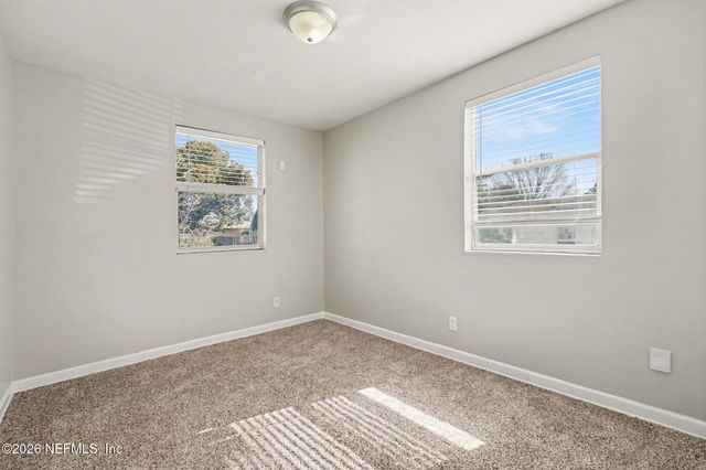 11325 SOFORENKO Drive, Jacksonville, FL 32218