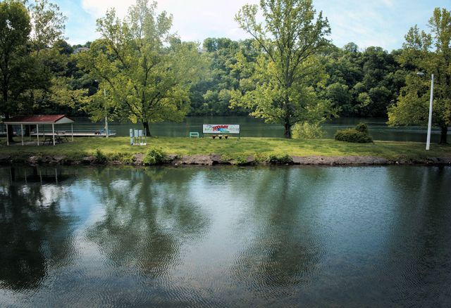 2529 State Highway 176 B2, Rockaway Beach, MO 65740