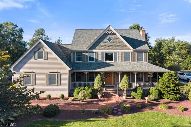 23 Milburn Dr, Hillsborough Twp., NJ 08844