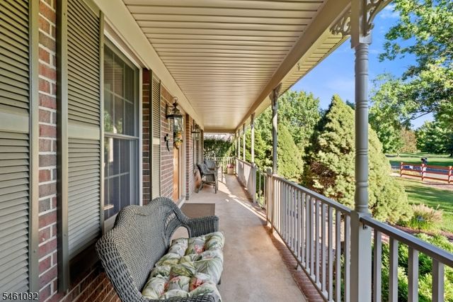 23 Milburn Dr, Hillsborough Twp., NJ 08844