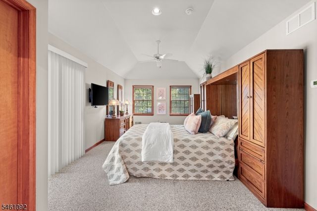 23 Milburn Dr, Hillsborough Twp., NJ 08844
