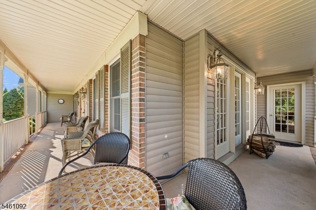 23 Milburn Dr, Hillsborough Twp., NJ 08844
