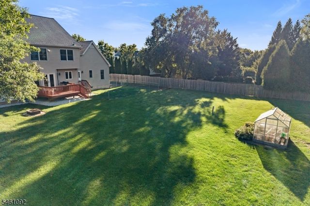 23 Milburn Dr, Hillsborough Twp., NJ 08844