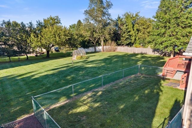 23 Milburn Dr, Hillsborough Twp., NJ 08844