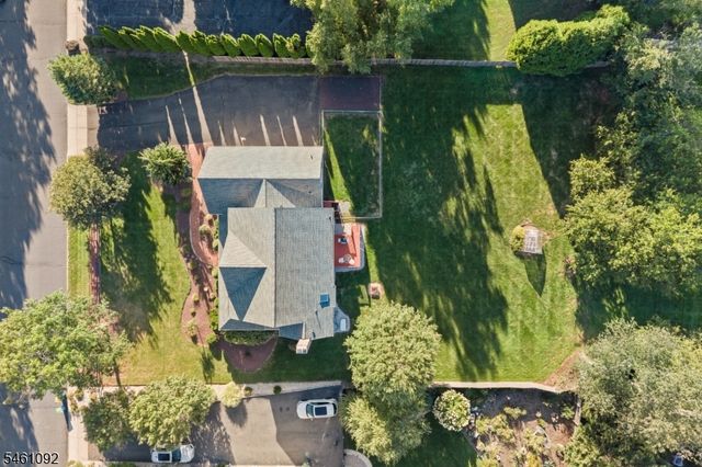 23 Milburn Dr, Hillsborough Twp., NJ 08844