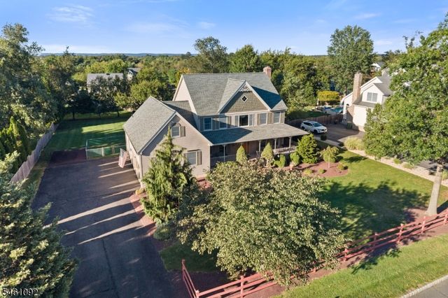 23 Milburn Dr, Hillsborough Twp., NJ 08844