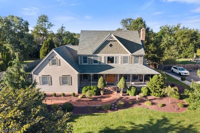 23 Milburn Dr, Hillsborough Twp., NJ 08844