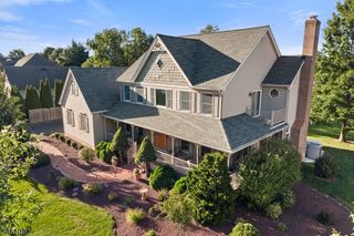23 Milburn Dr, Hillsborough Twp., NJ 08844