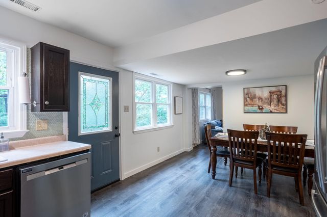 2713 SQUIRE CIR, Columbia, MO 65202