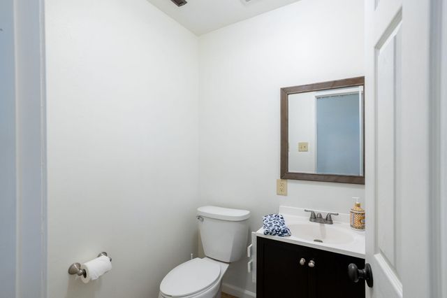 2713 SQUIRE CIR, Columbia, MO 65202
