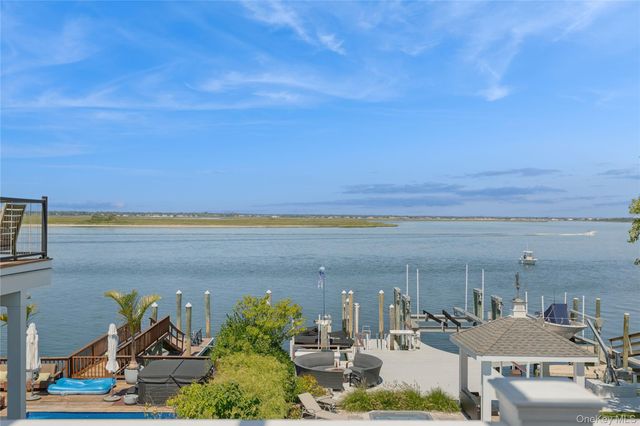 821 W Park Avenue, Long Beach, NY 11561