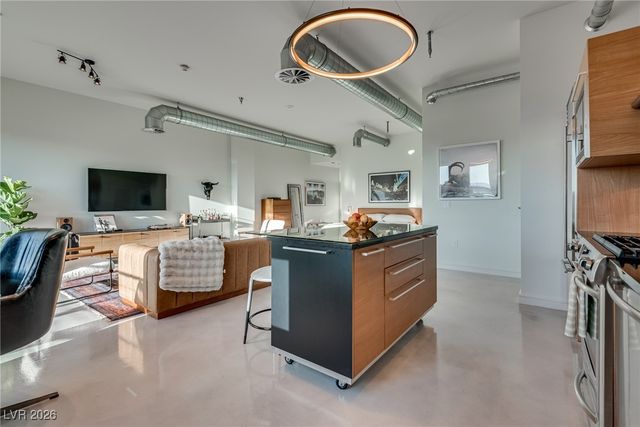 200 Hoover Avenue 1502, Las Vegas, NV 89101