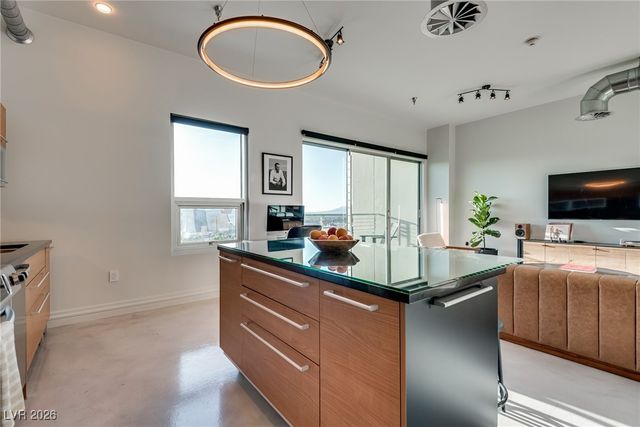 200 Hoover Avenue 1502, Las Vegas, NV 89101