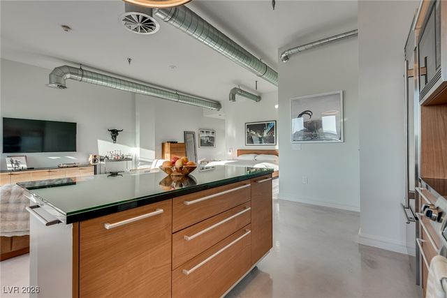 200 Hoover Avenue 1502, Las Vegas, NV 89101